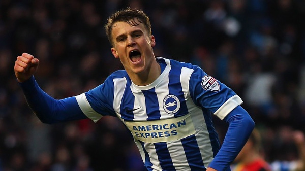 Solly March playing for Brighton