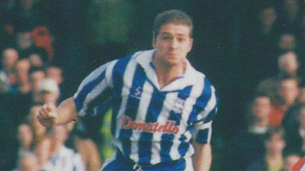 Andy Arnott playing for Brighton & Hove Albion in April 1999
