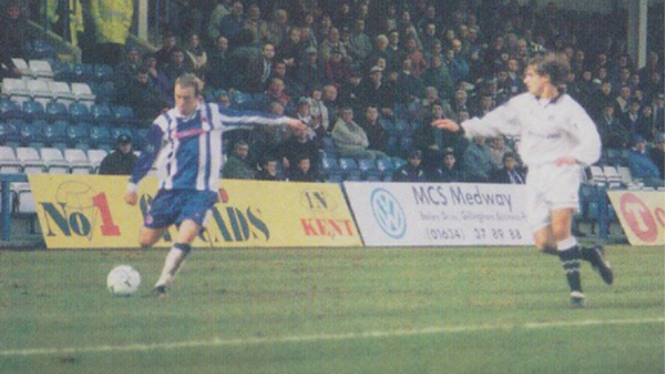 Brighton lose 1-0 at home to a Swansea City side managed by Alan Cork in the 1997-98 season
