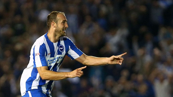 Glenn Murray scores his second goal against Nottingham Forest for Brighton and Hove Albion