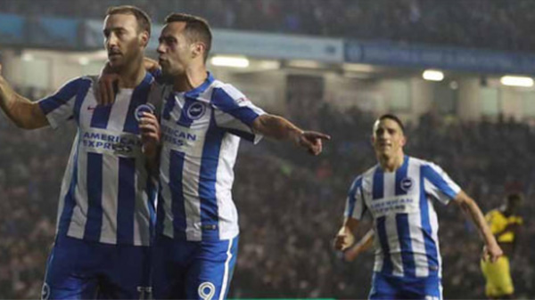 Glenn Murray scores a penalty as Brighton beat Leeds 2-0 at the Amex