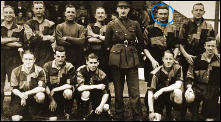 Billy Ithell as part of the Bolton Wanderers regiment from World War II