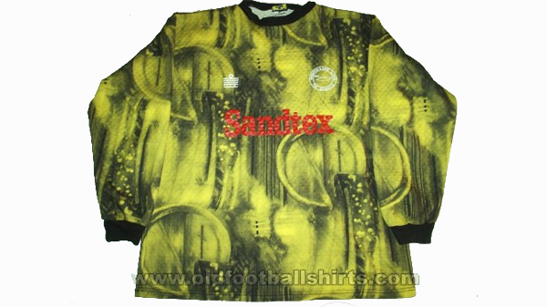 Brighton had a sick coloured goalkeeper shirt between 1994 and 1997