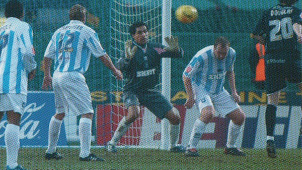 Brighton had a grey and pink goalkeepers shirt in the 2005-06 season