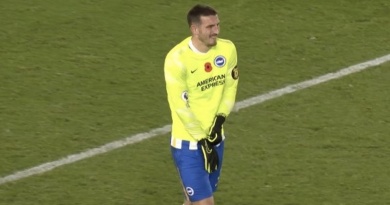 Lewis Dunk played in goal for Brighton during their November 1-1 draw with Newcastle in the 2021-22 Premier League season