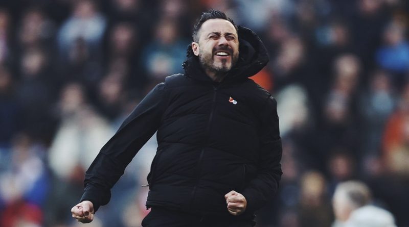 Roberto De Zerbi celebrates the third Albion goal in Wolves 2-3 Brighton