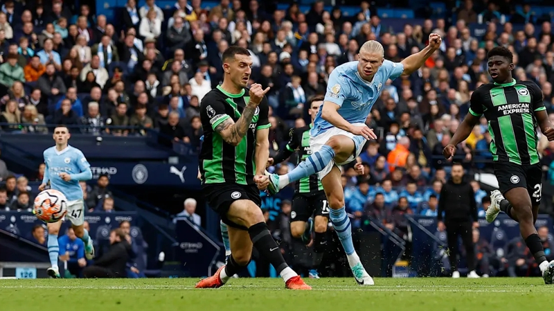 Brighton went down 2-1 away at champions Manchester City