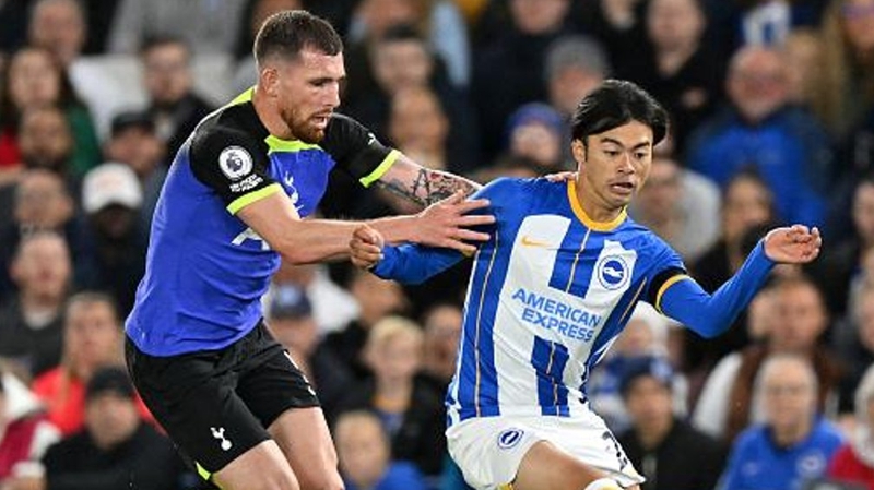 Kaoru Mitoma in action for Brighton against Spurs in a 1-0 Tottenham win at the Amex