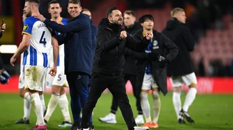 Roberto De Zerbi celebrates Brighton beating Bournemouth 2-0 at the Vitality Stadium