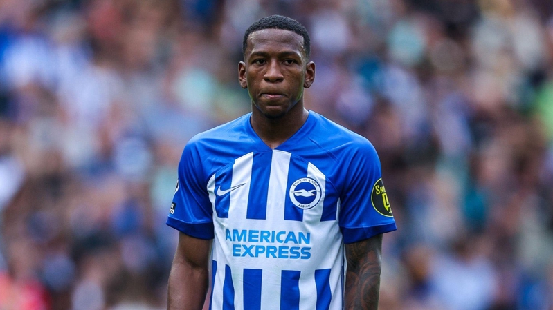 Pervis Estupinan is currently out injured leaving Brighton with a full backs crisis