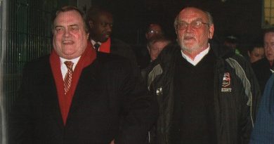 John Prescott with Brighton chairman Dick Knight after permission was granted for the Amex Stadium